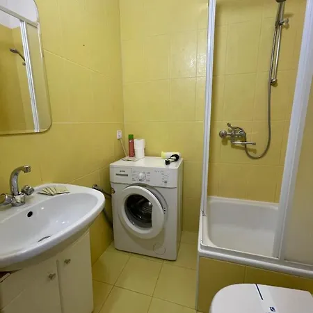 Avangard Kryva Lypa 3 Apartamento Leópolis