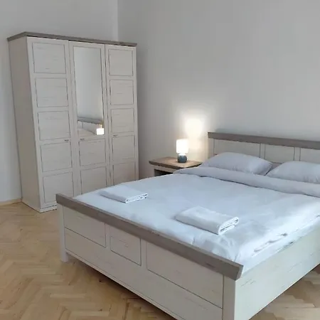 Avangard Kryva Lypa 3 Апартаменти Львів