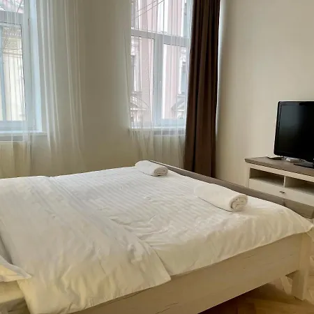 Avangard Kryva Lypa 3 Apartment