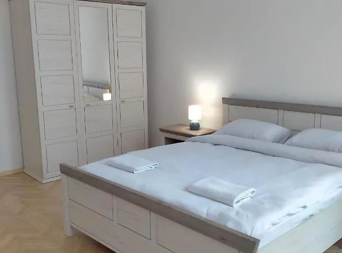 Avangard Kryva Lypa 3 Apartamento Leópolis